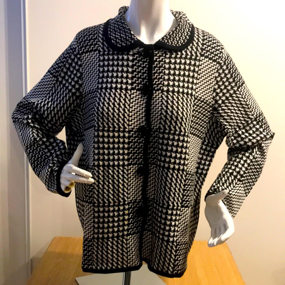 Sweater with buttons on the front